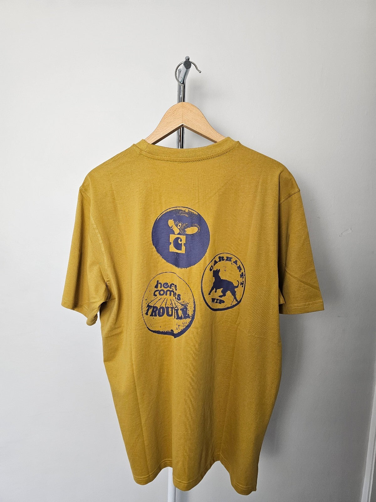 Carharrt WIP Pins 'Here Comes Trouble' Short Sleeve T-Shirt/Top/Tee - L/Large