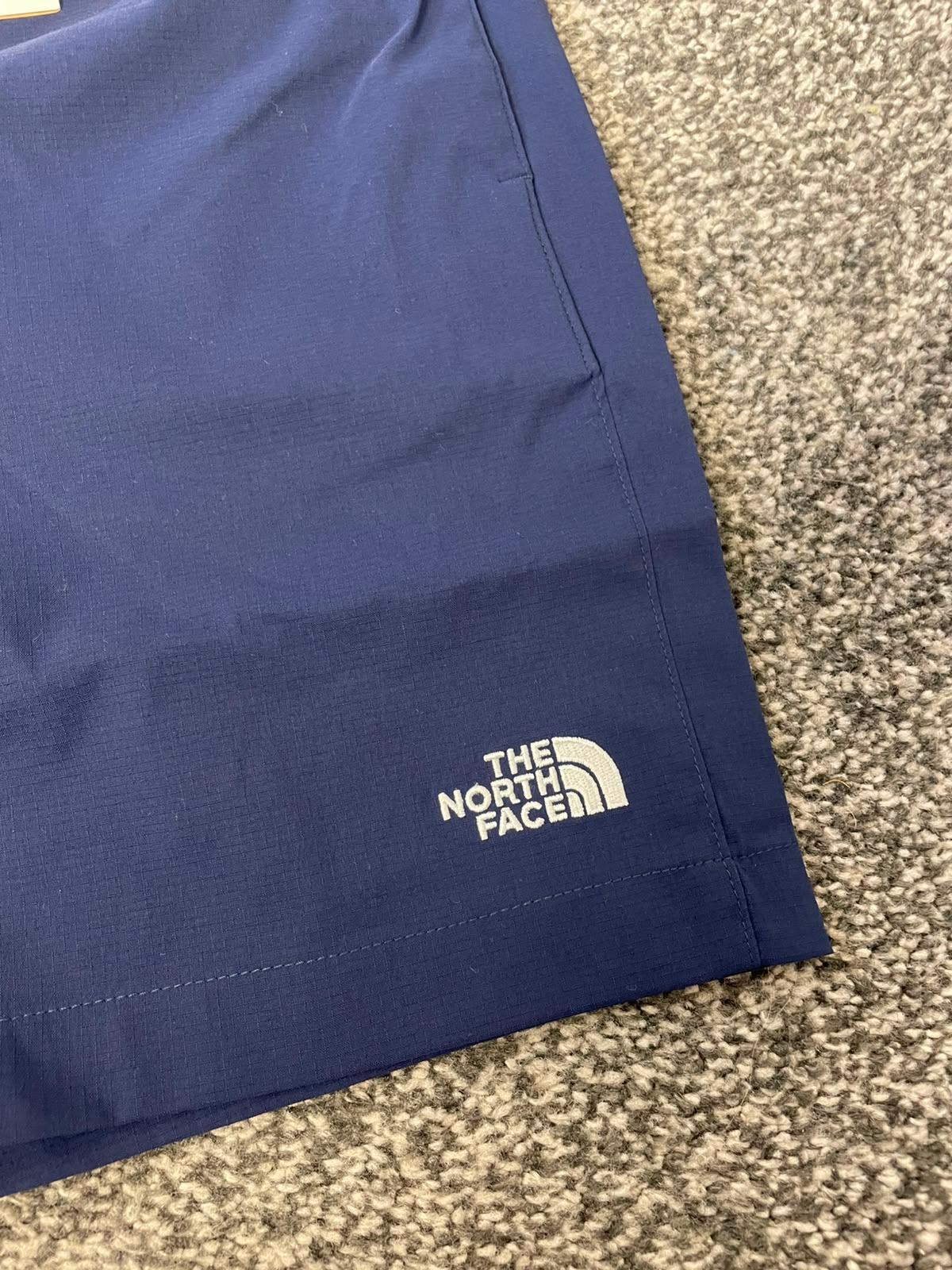 The North Face Men's Navy Casual/Activewear/Hiking Shorts S/Small 30-31 - Navy