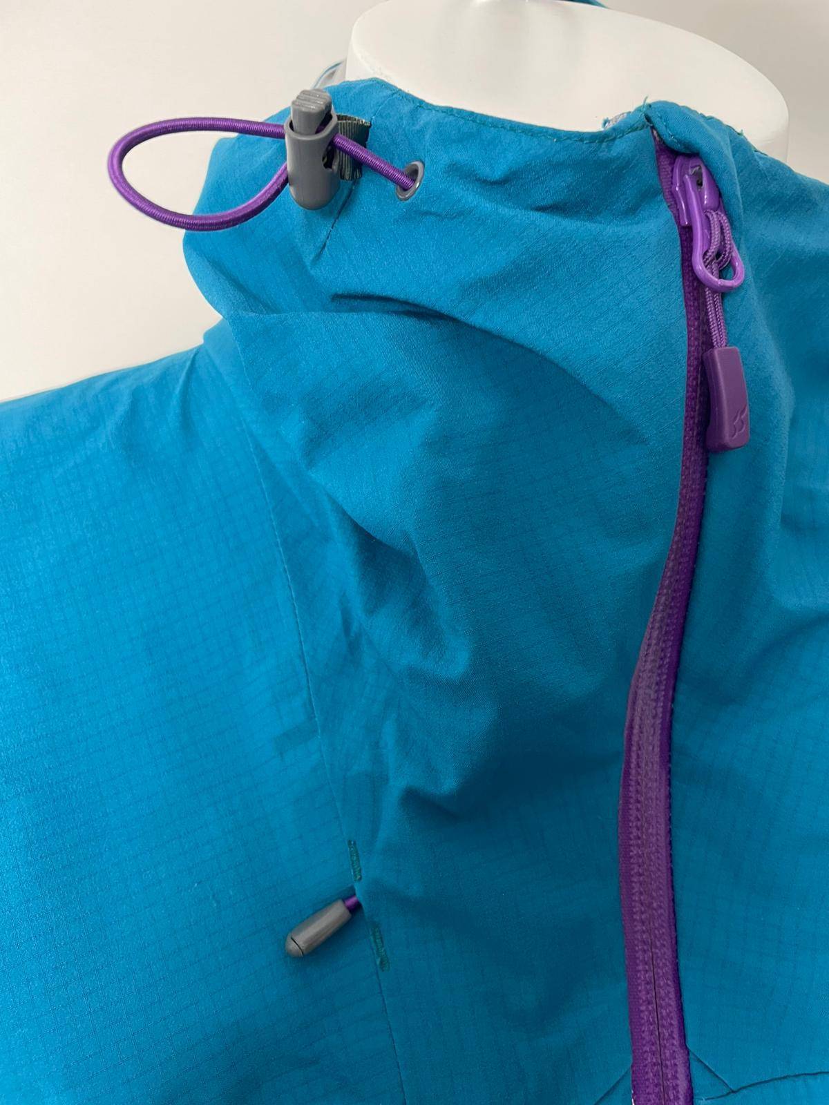 Rab Women's Full Zip Hooded Waterproof Lightweight Hiking/Walking Jacket - UK 12