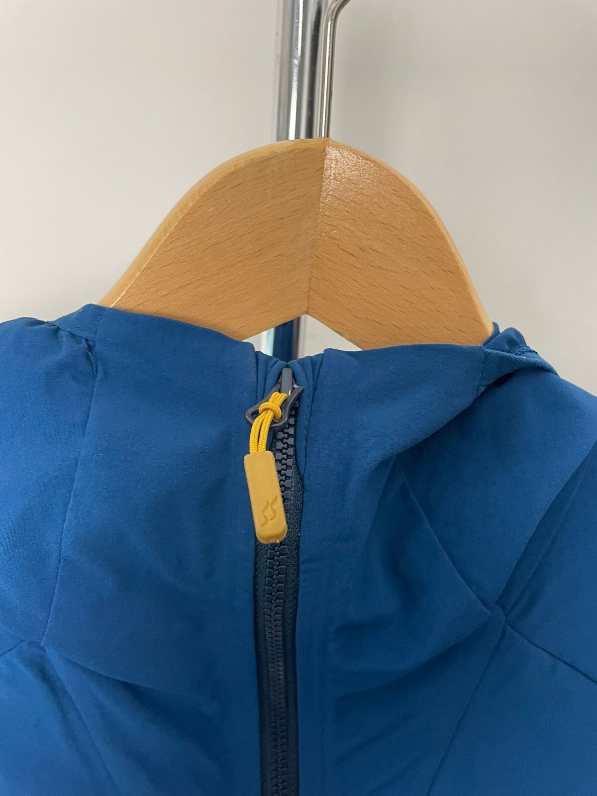 Rab Men's Full Zip Hooded Windbreaker Style Lightweight Jacket - S/Small - Blue