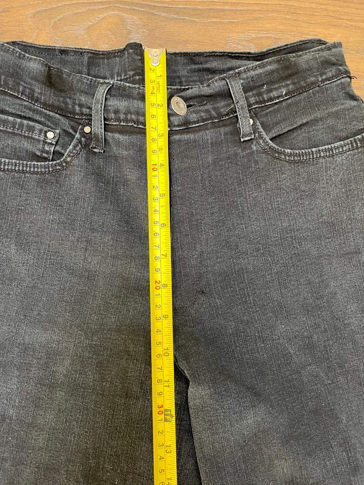 Levi's Women's Taper Straight Leg Black Denim Jeans - 18M - W26/L31 - UK 8-10