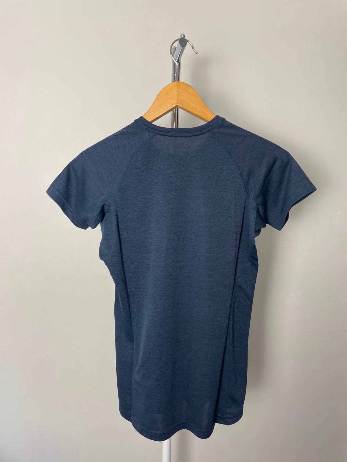 Montane Women’s Short Sleeve Activewear Hiking/Walking Casual Top/T-Shirt - UK 8