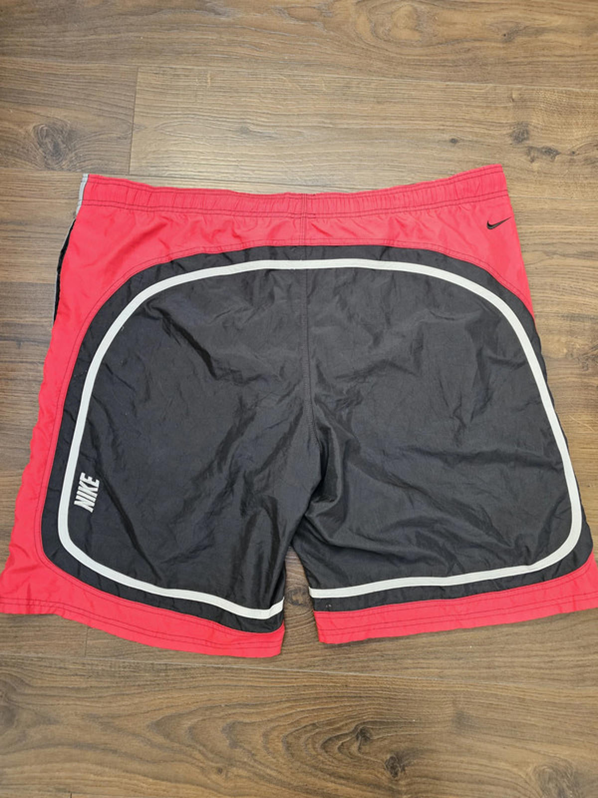 Vintage Y2K 2000's Nike Black/Red Lined Shorts - XXL/xxxL  Gym Swim