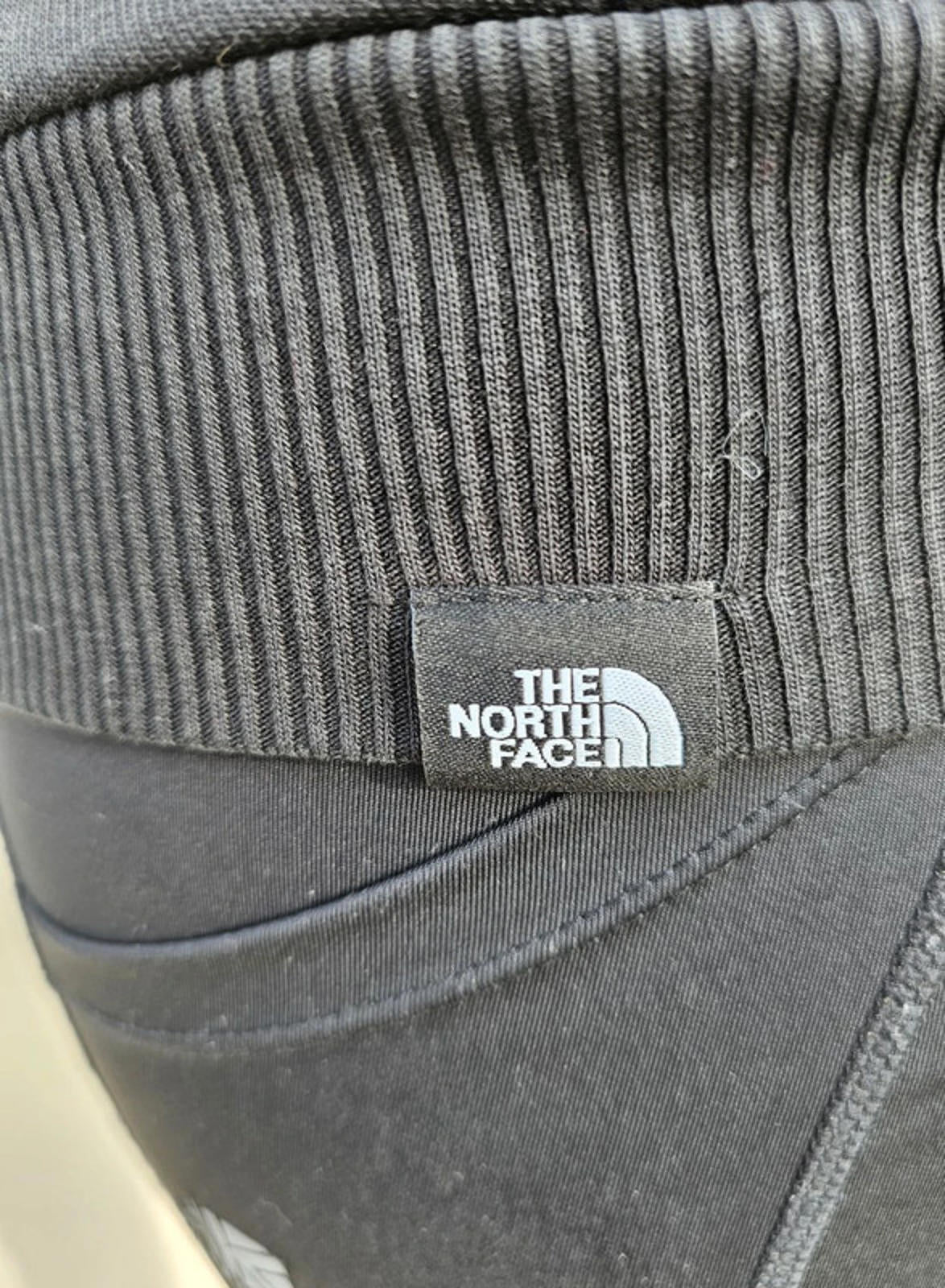 The North Face Womens Black Mountain Printed Hoodie - M/Medium