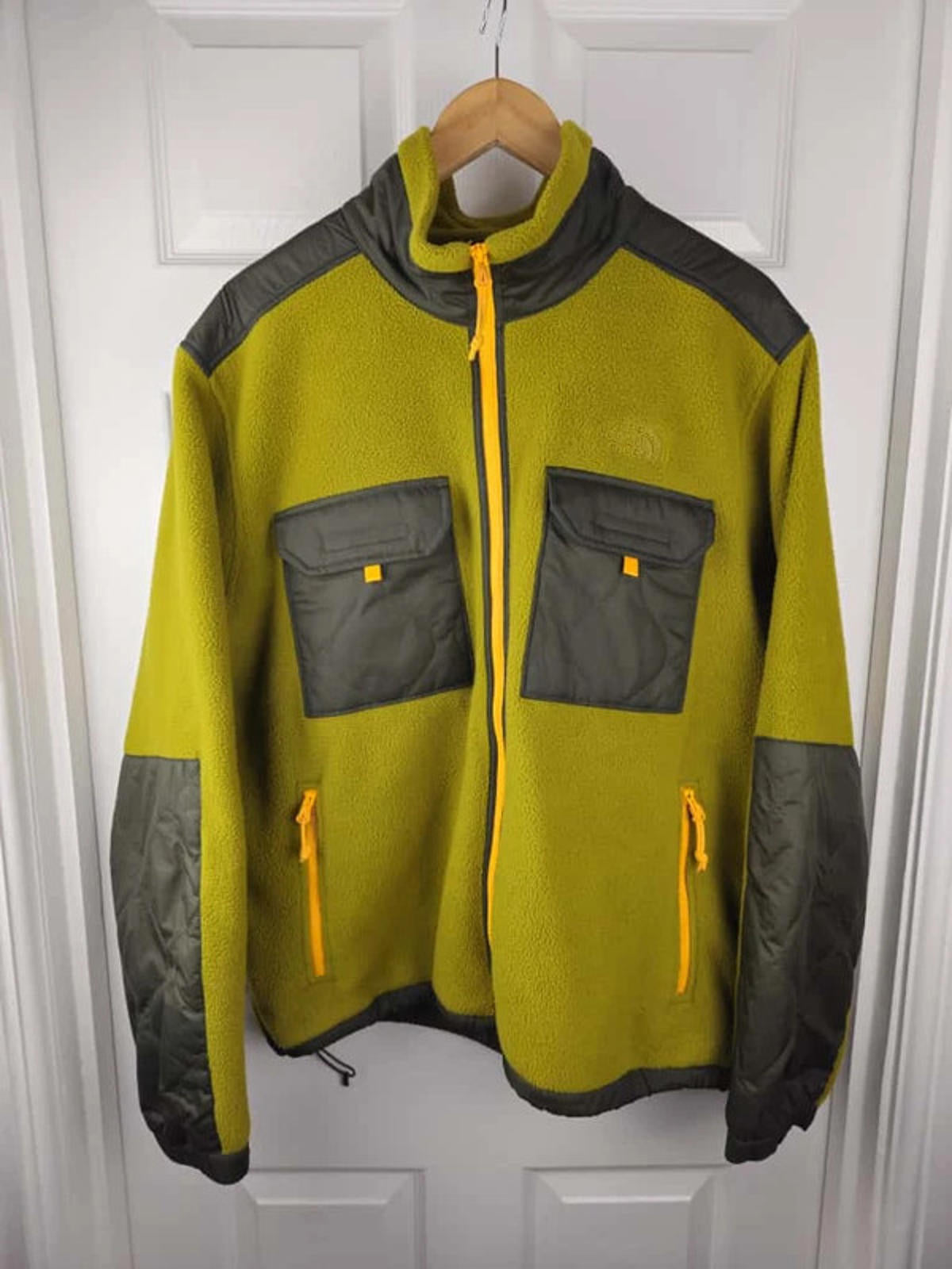 The North Face Mens Royal Arch Full Zip Fleece Jacket - Sulphur Moss Green - L