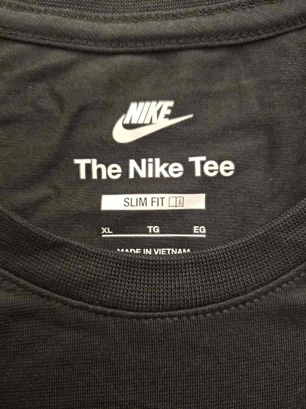 Nike Womens Slim Fit Short Sleeve Cropped T-Shirt - XL/Extra Large - Black