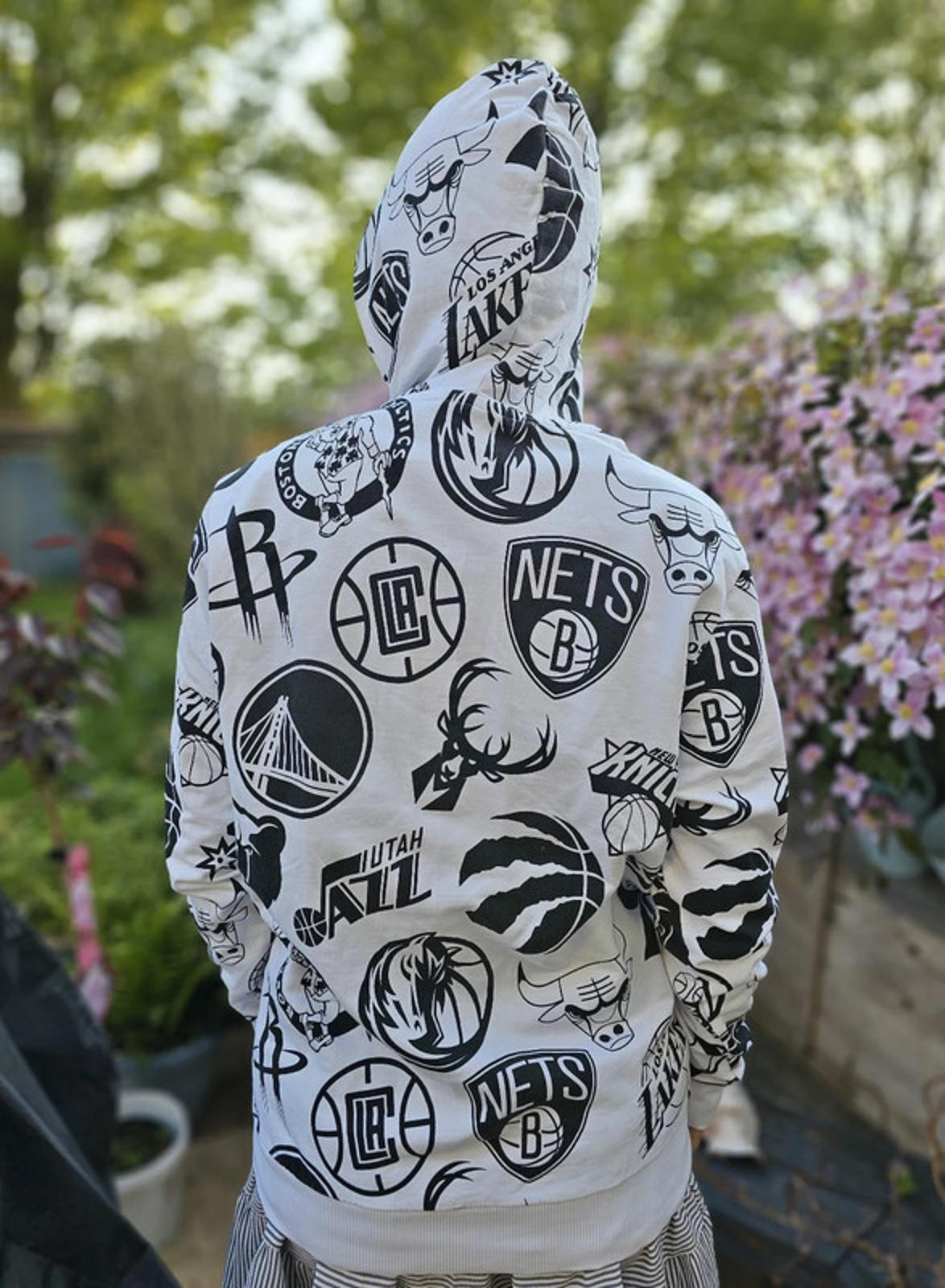 New Era X NBA Basket Ball Sport White Hoodie - M/Medium