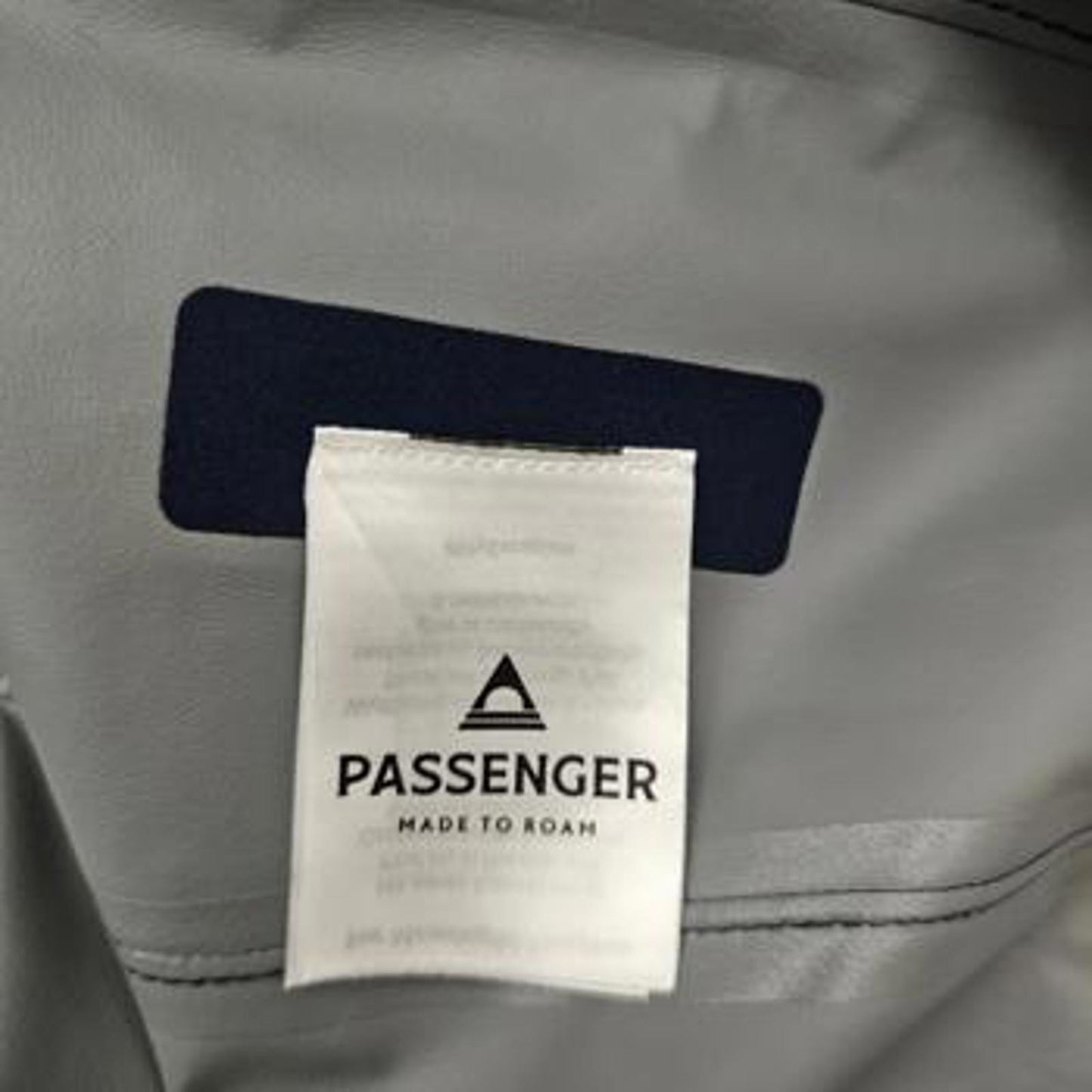 Passenger Womens Full Zip Hooded Technical Waterproof Rain Jacket/Coat - L/Large