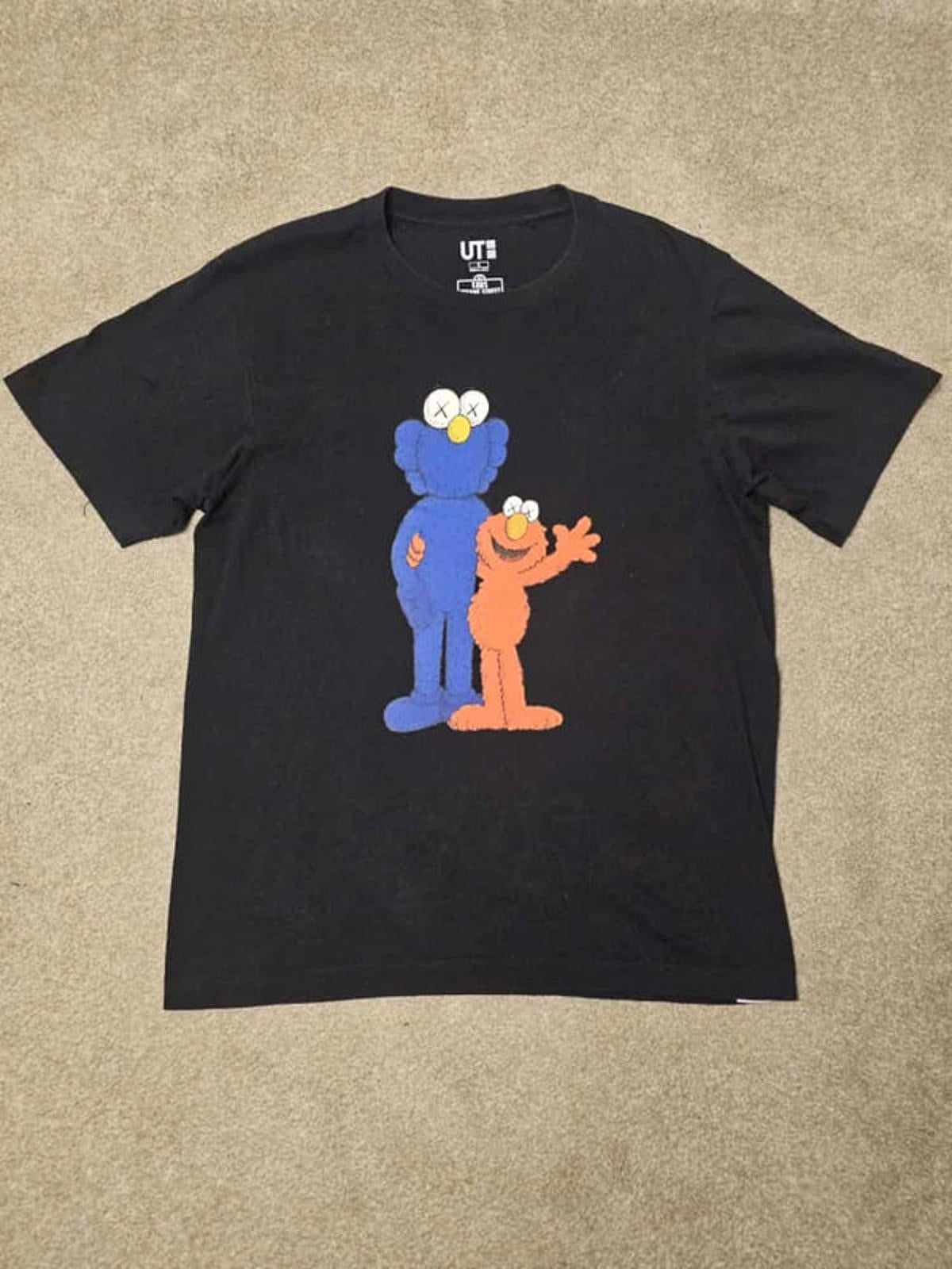 Uniqlo X Kaws X Sesame Street Black Printed Short Sleeve T-Shirt - S/Small