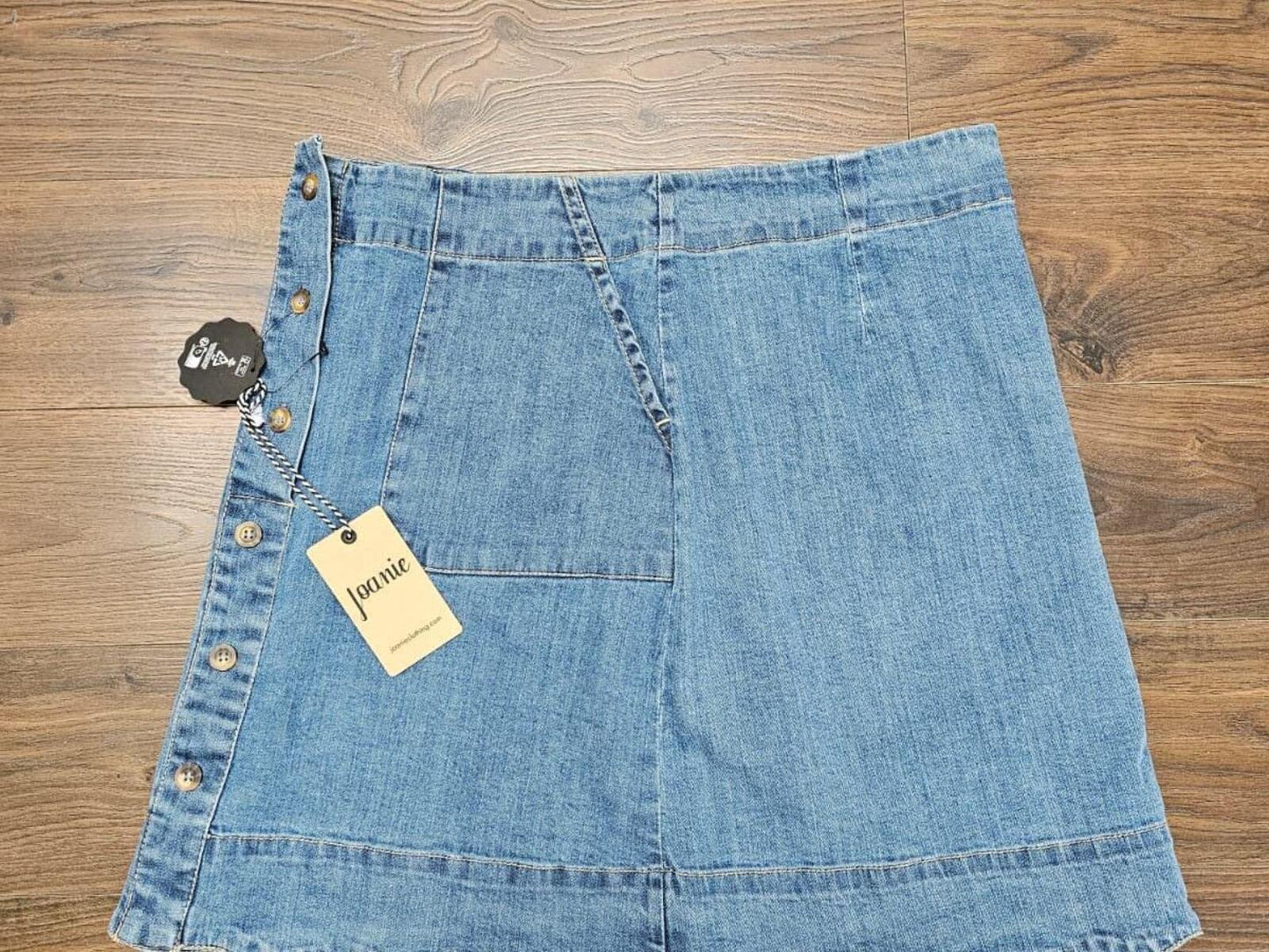 Joanie Women's Denim A Line Button Through Pocket Skirt - 18 / W36 - Blue