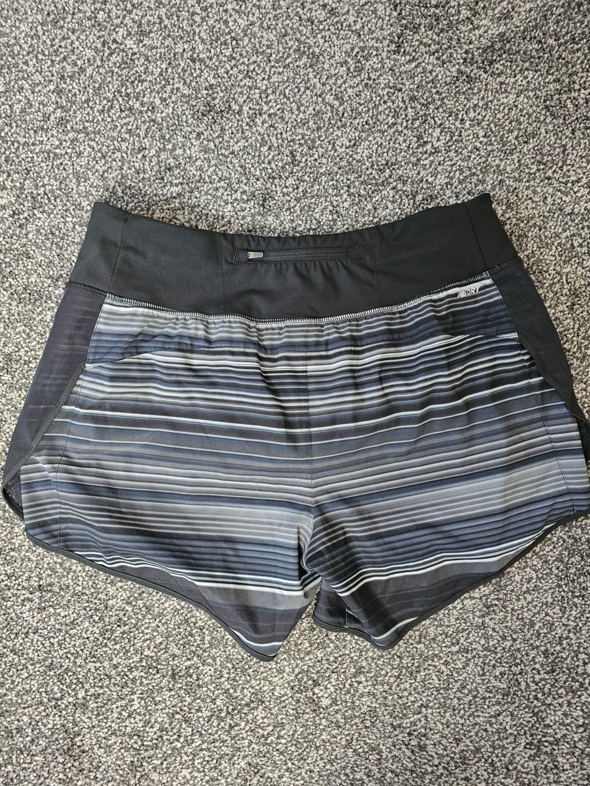 New Balance Dry Women's Activewear Running/Trail Running Shorts - L/Large 16-18