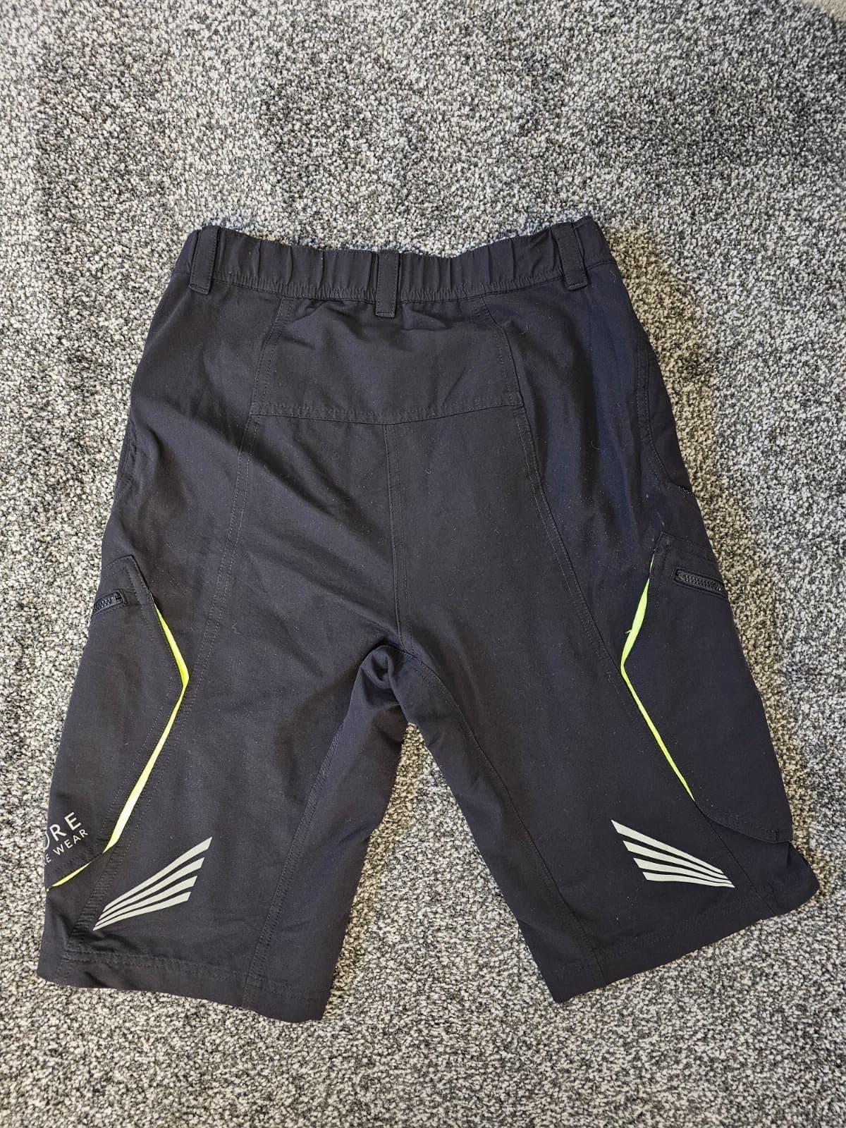 GORE Bike Wear Cyling Mountain Biking Trail Shorts - S/Small W28 - Black