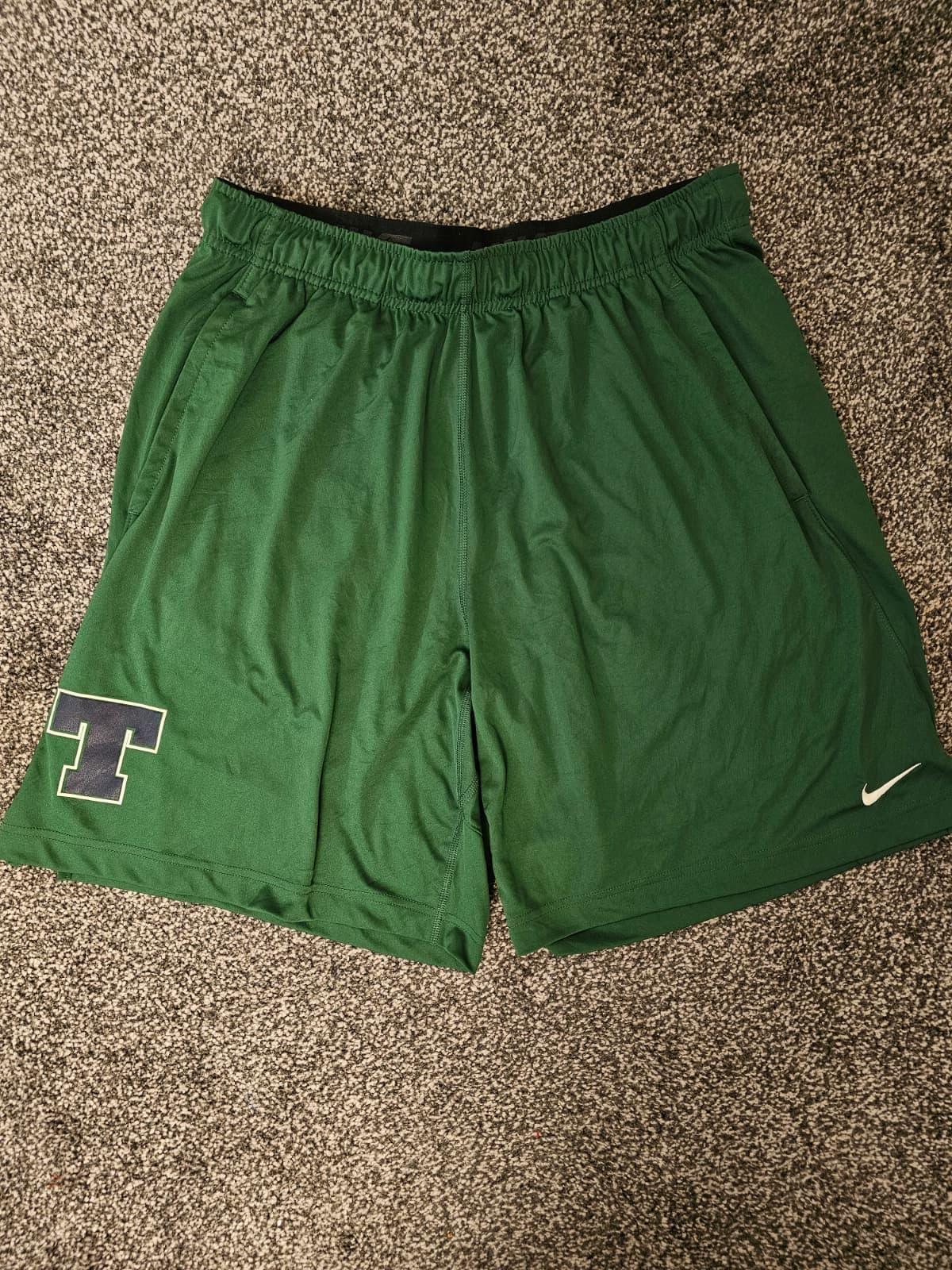 Nike Dri-Fit Block T Dark Green Activewear Sport/Gym Shorts XL/Extra Large 32/34
