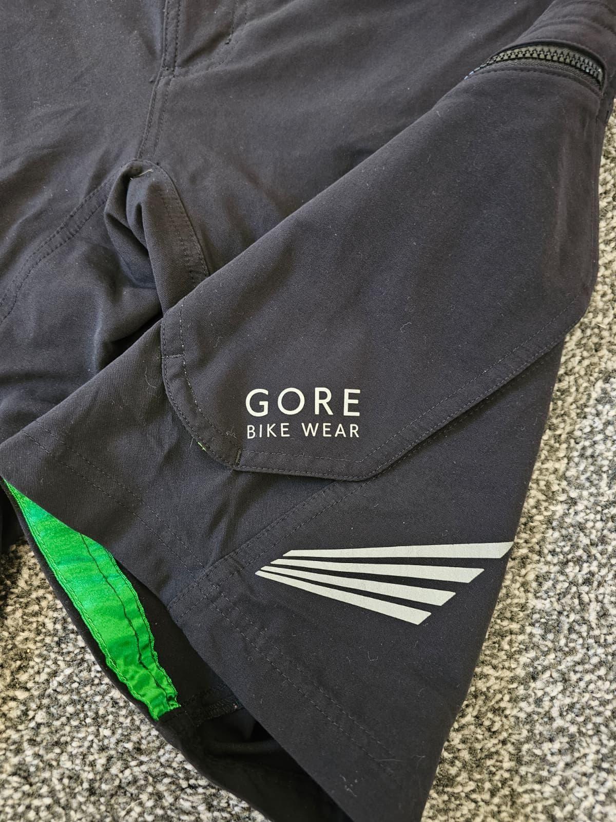 GORE Bike Wear Cyling Mountain Biking Trail Shorts - S/Small W28 - Black
