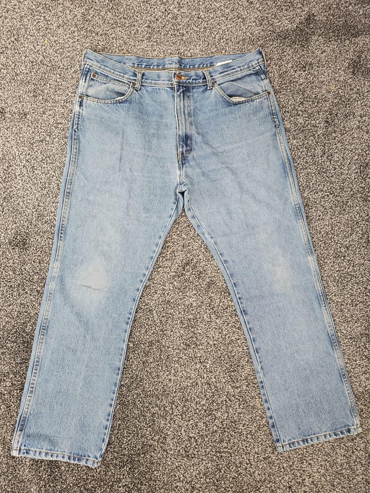 Wrangler Men's Straight Fit Light Blue Wash Denim Jeans/Pants - W38/L29